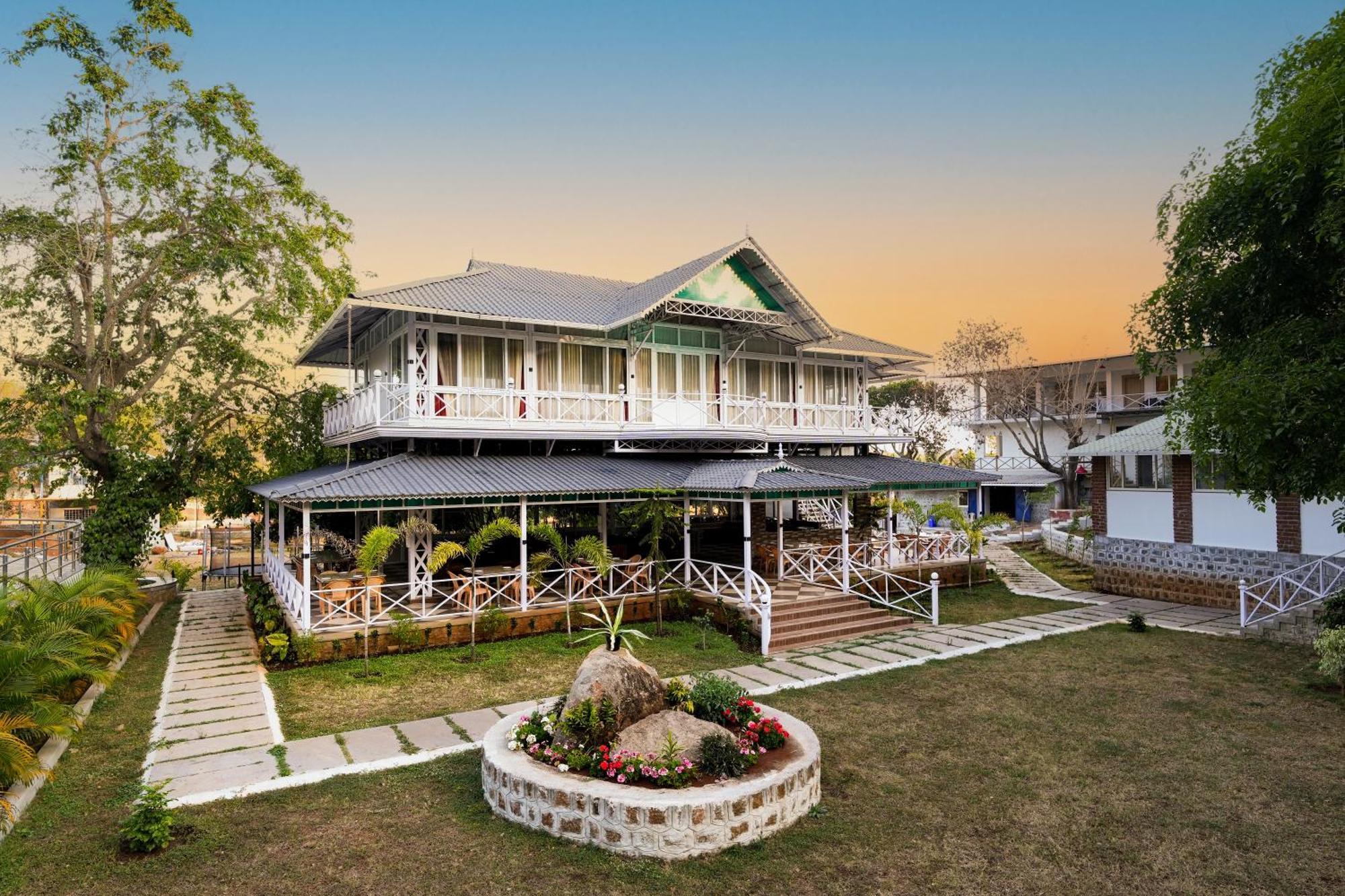 Mgm Whispering Wind'S Yelagiri Hotel Bagian luar foto